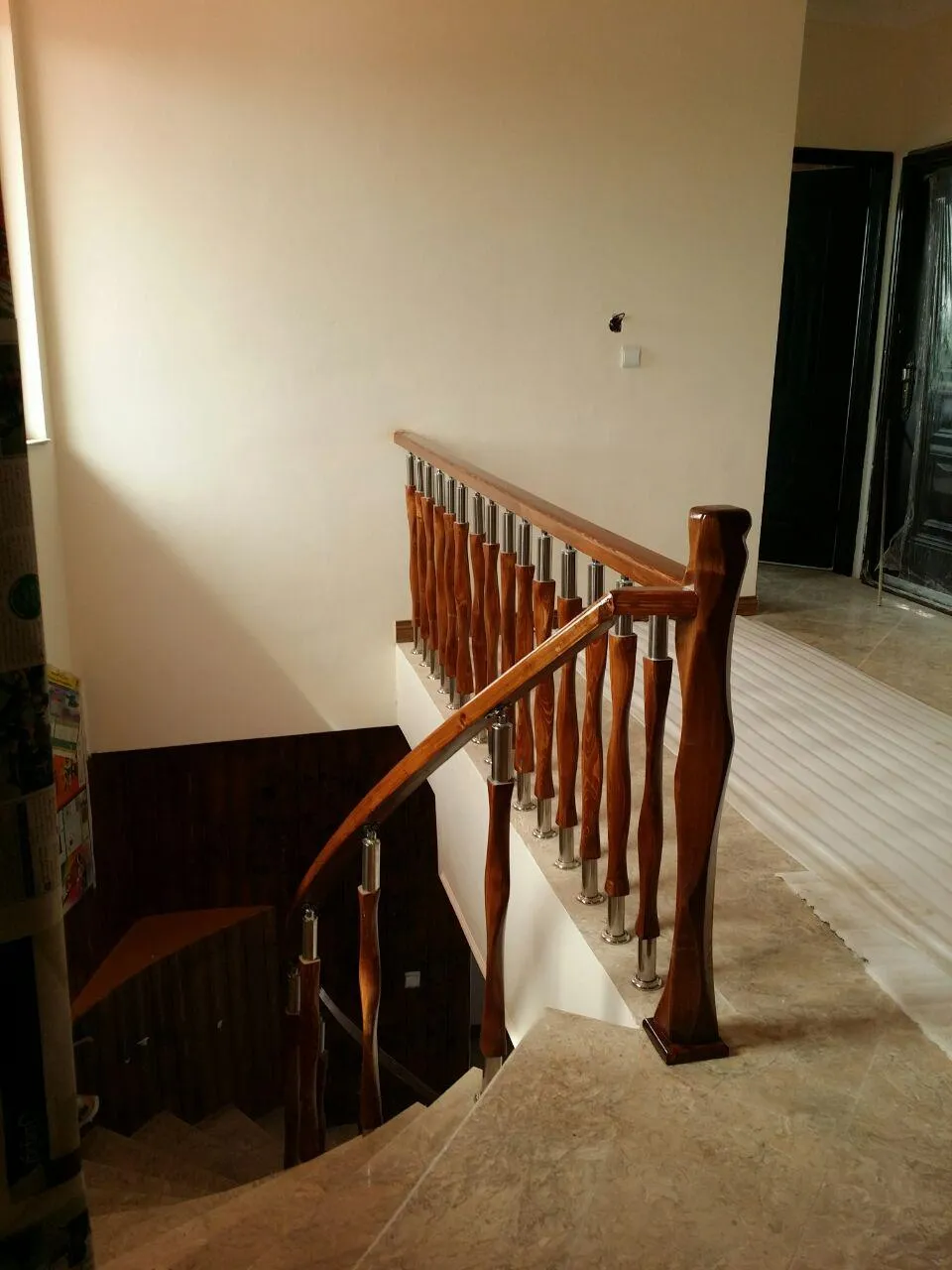 زیبایی طبیعی چوب در کنار طراحی مدرن