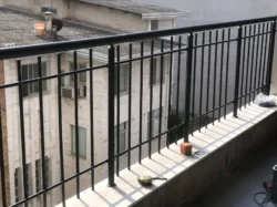 نرده استاتیک طرح عمودی