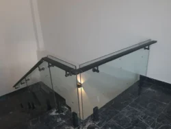 نرده شیشه ای فیکس پوینت